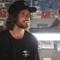 海や陸地でハンティング生活!マウイ島エアリアルサーファーのマット・メオラ
