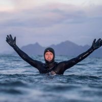 ノルウェーでオーロラサーフィンを行ったミック・ファニングの本編動画が公開