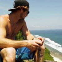 デュラン・バーがレイトシーズンのインドネシアを2016/10から2カ月サーフトラベル