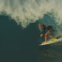 16/17年シーズンのシェーン・ドリアンによるハイパフォーマンスサーフ@ハワイ