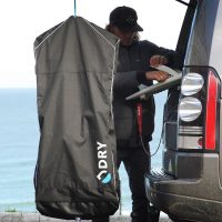 使用後のウエットスーツの扱いが劇的に楽になる専用バッグ「Dry Elite」