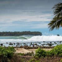 ミカラとマーロンが当てたニアスの今季ファーストビッグスウェル@2017年5月