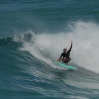 ボー・クラムがキャッチサーフでフィンレスセッション!可能性が広がり続けるスポンジボード