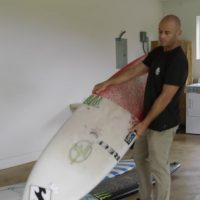 ジョーズ用ボードからハンティングまで!半端じゃないシェーン・ドリアンのボードストーリー