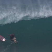 2016/2017年シーズンのパイプライン(オアフ島)におけるワイプアウト特集動画
