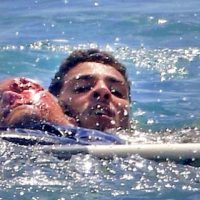 一刻を争う状況で3名のブラジリアンがオージーサーファーを救助@デザートポイント