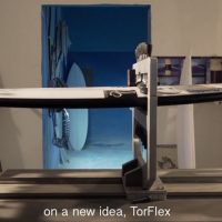 サーフボードの「しなり」などもボードサイズ同様に数値として測定可能に