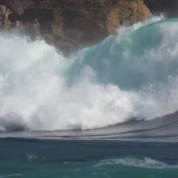 ジャワ島のハイグレードな波にローグレードなQS1,000の2017年「パチタンプロ」