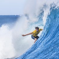 スモールコンディションで幕開けの2017年メンズCT第7戦「ビラボンプロタヒチ」初日