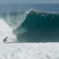 スウェルがヒットしたレイキーピーク!ダミアン・ホブグッドのフリーサーフ動画