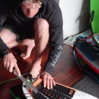 Dakineの「ジョンジョン・フローレンス」モデル!デッキパッドとリーシュがリリース