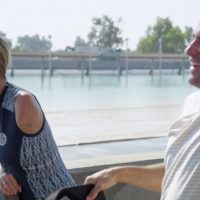 ベサニー・ハミルトンがサーフ・ランチ（ケリーのウェイブプール）でバックサイドバレルの特訓