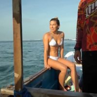 ココ・ホーがインドネシアのスンバワ島レイキーピークへ!フリーサーフィン動画