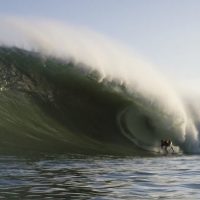 10フィートオーバーのニアス（インドネシア）！マット・ブロムリーの「Risky Ripples」