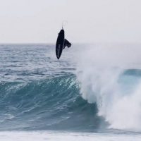 ラストはぶっ飛びマイキー・ライト！クイックシルバーライダーのフランスセッション動画