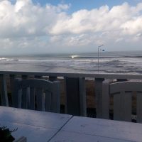 バリ島(インドネシア)の海で落雷事故:ベルギー人サーファーが命を失う結果に