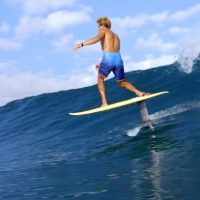 スポンジボード並みのブームになるかも!?トッププロが興味を示すハイドロフォイル