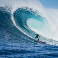 視界には陸地が映らないコルテス・バンク！ビッグウェイブサーファーが海のエベレストへ