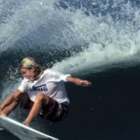 インドネシアのスマトラ島!カイアス・キングのフリーサーフィン動画