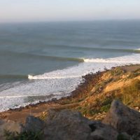 リップが舞い上がるオフショアバレル！ヨニ・クレインのモロッコトリップ動画