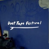 ボードシェイプなどサーフカルチャーを祝うダクトテープフェスティバルがハレイワで開催