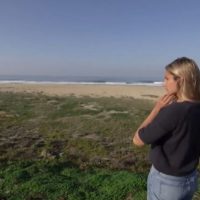 マヤ・ガベイラがギネス記録超えとなる推定80フィートの波をメイク@ナザレ