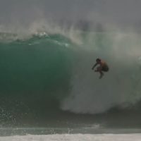 サイクロン「ジータ」のスウェルでバレル一色となった昨日のキラ