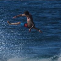 革新的なアルビー・レイヤーだからこそコケてもクールなワイプアウト動画