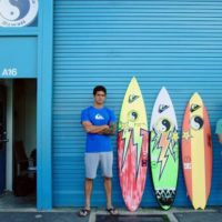 先駆者のボードデザインルーツを辿るイズキール・ラウのテストライド動画