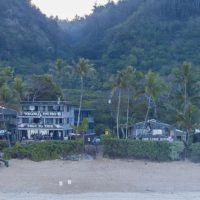 パイプライン目の前に立つオアフ島ノースショアのボルコムハウス!これまでの歴史