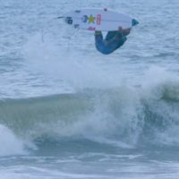 何年も前からバックフリップをメイクするエリック・ガイゼルマンのフリーサーフ動画