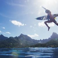 元CTサーファーのローラ・エネヴァーが綴るハートから溢れ出るポエム