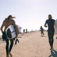 南カリフォルニアに2018年初サマースウェルがヒット!ローワーズ動画