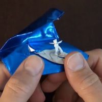 折り紙でサーフィンを表現!コミュニケーションツールとして活用可能