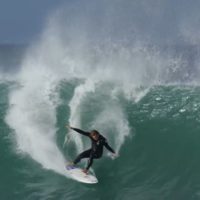 今年はJベイで5位となったコナー・コフィンのフリーサーフ動画