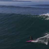 18/19年シーズン初スウェルがナザレにヒット!女性も参戦のパドルインサーフ動画