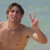 QSトップレベルとは!?レオナルド・フィオラヴァンティの小波サーフィン動画