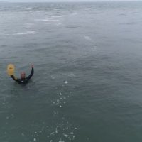 トリプルオーバーヘッドのナザレ!驚異のボディサーフィン動画