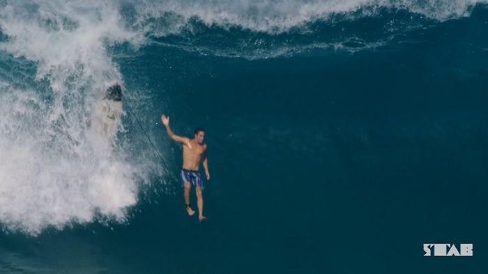 ハワイにビッグスウェル 11月25日のサンセットやパイプライン動画 サーフィン動画ニュース World Surf Movies