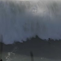 ヤバすぎるワイプアウト動画！ラッセル・ビールキが今季最大のナザレへ