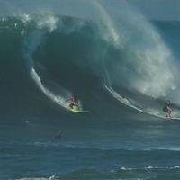 ジョーズチャレンジ開催日(26日)のワイメアでのフリーサーフィン動画