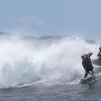 スポンジのドラッグボード!チッパ・ウィルソンも出演のフリーサーフ動画