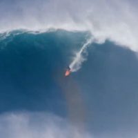 18/19年WOTW11月はイーライ・オルソン!アウターリーフでのパドルチャージ