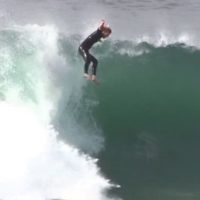 ハリー・ブライアントがキャッチサーフRNFでザ・ウェッジにチャージ