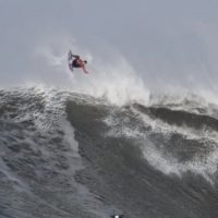 マーヴェリックでもやりたい放題のカイ・レニー!ビッグウェイブ動画