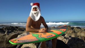 サンタクロース　サーフィン　サーファーサンタ　ハワイサンタ☆木彫り　像 サンタクロース サーフィン サーファーサンタ ハワイサンタ