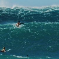 2018年パイプマスターズ直前に炸裂していたパイプでのフリーサーフ動画