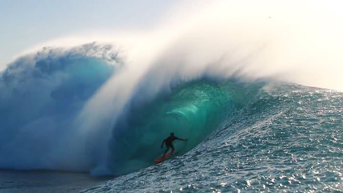 ビッグスウェルがヒットした12月5 6日のオアフ島ノースショア サーフィン動画ニュース World Surf Movies