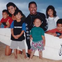 ケリアやセスなどモニーツ一家のルーツに迫るドキュメンタリー動画