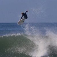 大注目若手のエイトン・オズボーン!ベンチュラでのフリーサーフィン動画